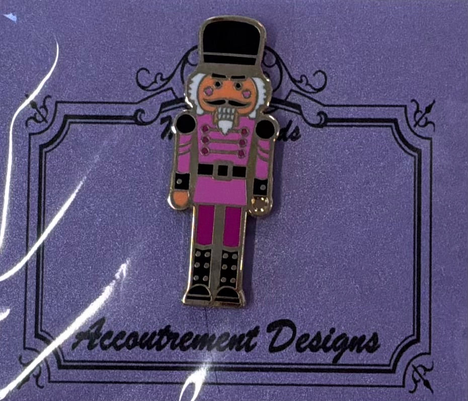 Nutcracker Needleminder