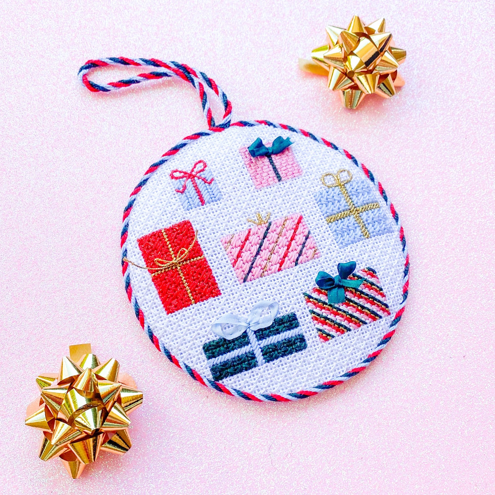 Christmas Presents Round