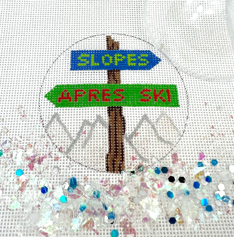 Slopes and Apres Ski Sign Post