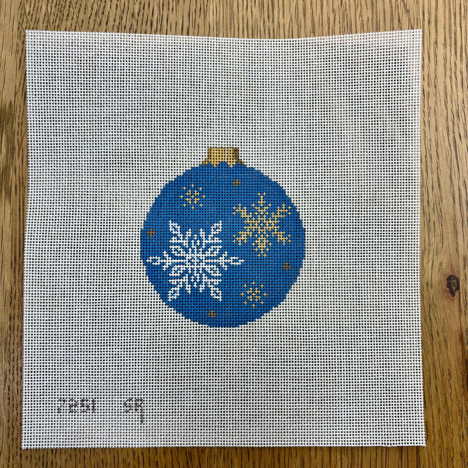 Snowflakes Round